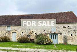 Detached Country House with Outbuilding
