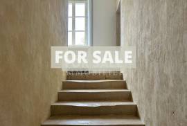 Detached Country House with Outbuilding