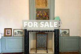 Detached Country House with Outbuilding