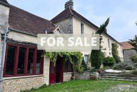 Detached Country House with Outbuilding