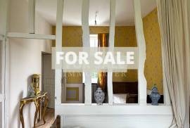 Detached Country House with Outbuilding