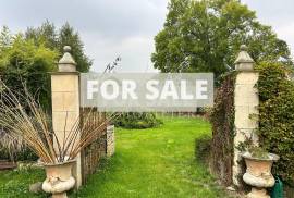 Detached Country House with Outbuilding