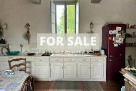 Detached Country House with Outbuilding