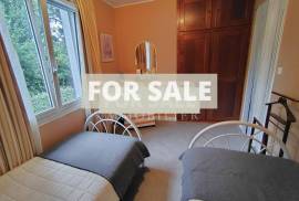 Detached House with Landscaped Garden