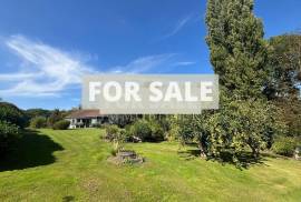 Detached House with Landscaped Garden