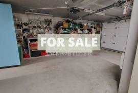 Detached House with Landscaped Garden