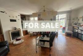 Detached House with Landscaped Garden