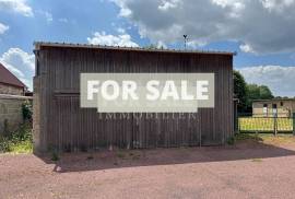 Detached Country House with Outbuilding