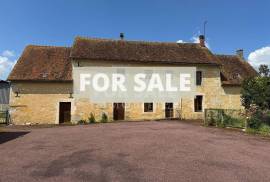 Detached Country House with Outbuilding