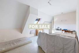 Building with Apartments 50m from the Beach Building with Apartments 50m from the Beach