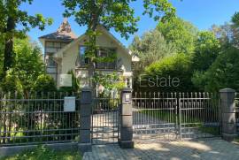 Detached house for rent in Jurmala, 140.00m2