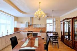 Apartment for sale in Riga, 189.00m2