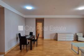 Apartment for rent in Riga, 100.00m2