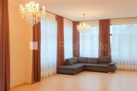 Apartment for rent in Riga, 249.20m2