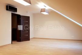 Apartment for rent in Riga, 249.20m2