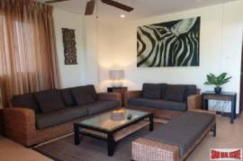 Large beautiful 3 bedroom duplex near beach for sale - Na jomtien Large beautiful 3 bedroom duplex near beach for sale - Na jomtien