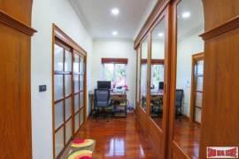 Massive Luxury Private Estate with Seven Bedroom, Guest Bungalow and Private Swimming Pool Massive Luxury Private Estate with Seven Bedroom, Guest Bungalow and Private Swimming Pool