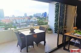 Large 60sq.m Studio with huge Balcony in the heart of Pattaya