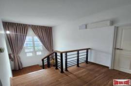 Golden Neo Sathorn - 4 Bedrooms & 3-4 Bathrooms