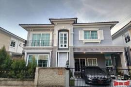 Golden Neo Sathorn - 4 Bedrooms & 3-4 Bathrooms