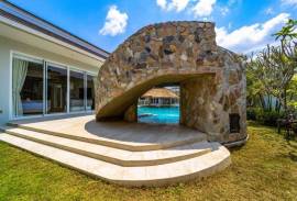 Woodlands: Luxury 7 Bed 7 Bath Pool Villa in HuaHin