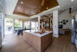 Woodlands: Luxury 7 Bed 7 Bath Pool Villa in HuaHin