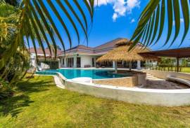 Woodlands: Luxury 7 Bed 7 Bath Pool Villa in HuaHin