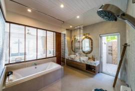 Woodlands: Luxury 7 Bed 7 Bath Pool Villa in HuaHin