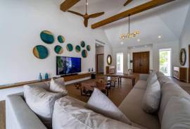 Woodlands: Luxury 7 Bed 7 Bath Pool Villa in HuaHin
