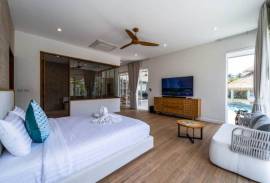 Woodlands: Luxury 7 Bed 7 Bath Pool Villa in HuaHin