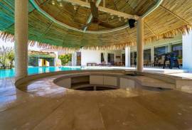 Woodlands: Luxury 7 Bed 7 Bath Pool Villa in HuaHin