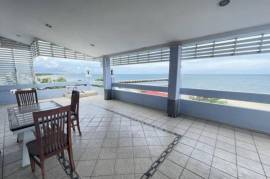 Direct on the Sea: 5 Floor Business or Private House