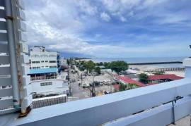 Direct on the Sea: 5 Floor Business or Private House