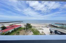 Direct on the Sea: 5 Floor Business or Private House