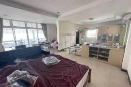 Direct on the Sea: 5 Floor Business or Private House