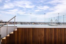 3 Bedroom Top Floor Apartment - City Center, Paphos