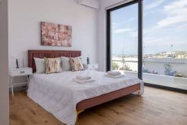 3 Bedroom Top Floor Apartment - City Center, Paphos