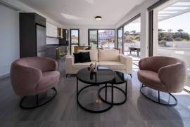 3 Bedroom Top Floor Apartment - City Center, Paphos