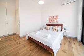 3 Bedroom Top Floor Apartment - City Center, Paphos