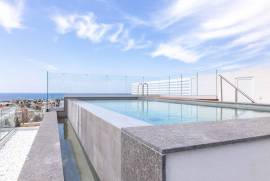 3 Bedroom Top Floor Apartment - City Center, Paphos