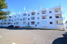 GERÄUMIGES, KOMPLETT RENOVIERTES STUDIO IN CIUDAD QUESADA