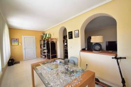 FANTASTISCHE VILLA IM ZENTRUM VON QUESADA