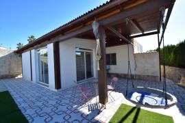 FANTASTISCHE VILLA IM ZENTRUM VON QUESADA