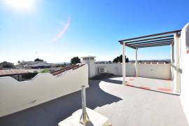 FANTASTISCHE VILLA IM ZENTRUM VON QUESADA