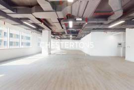 Vacant | 6 Parkings | Newly Fitted | No agents