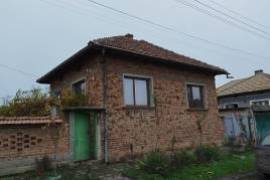 Fully Furnished Village Estate in Morava – Large Plot, Many Extras & Move-In Ready