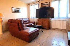 ? Maison 4 chambres – 2 432 m² de terrain – À 10 min gare (Paris Est)