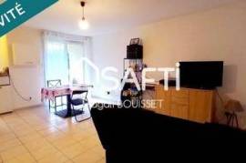 Appartement T2 de 40m² avec une terrasse et place parking dans une résidence sécurisée.