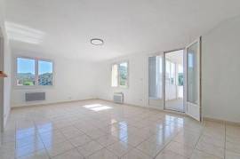 Appartement T4 lumineux avec terrasse – Dernier étage avec vue panoramique à Lamalou-les-Bains