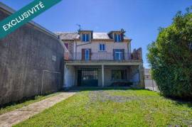 Immeuble de 154 m² au coeur de Réquista avec jardin et dépendance